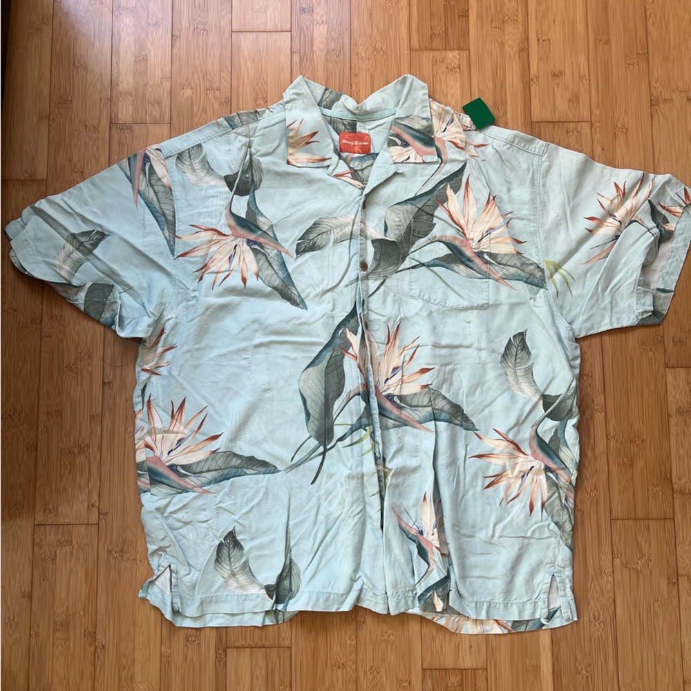 Tommy Bahama Light Blue Floral Casual Button Down Shirt size XXL